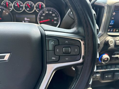 Used 2020 Chevrolet Silverado 1500 LT Trail Boss AWD/4WD image 19