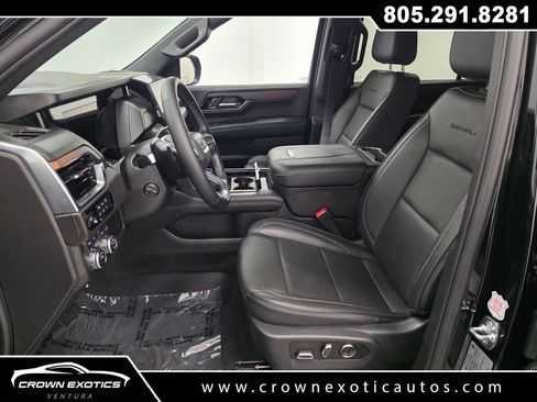Used 2025 GMC Yukon XL Denali AWD/4WD image 27