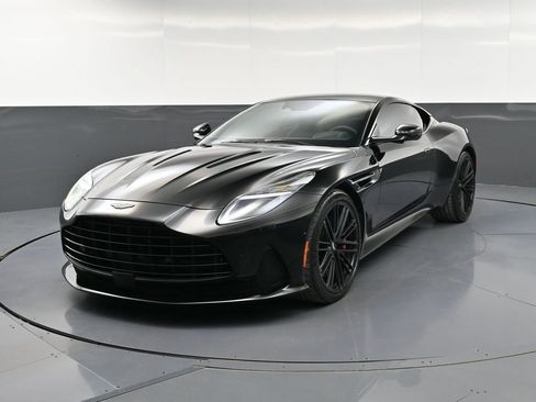 Used 2025 Aston Martin DB12 Coupe RWD image 1