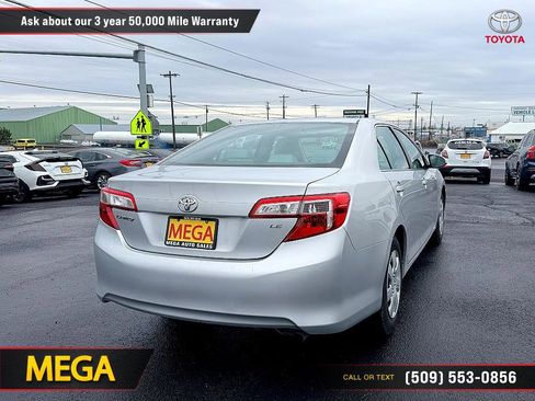 Used 2013 Toyota Camry LE image 11