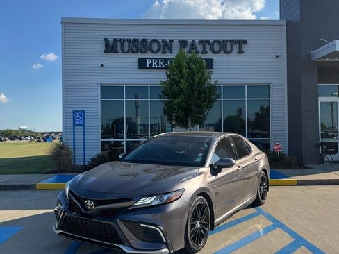 Used 2022 Toyota Camry XSE image 1