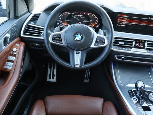 Used 2022 BMW X7 M50i AWD/4WD image 23