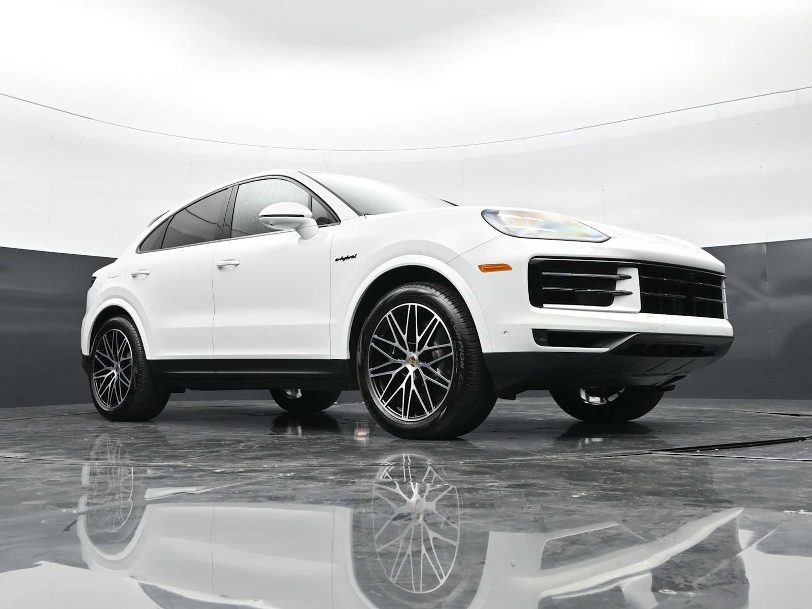 New 2025 Porsche Cayenne E-Hybrid Coupe AWD/4WD image 51