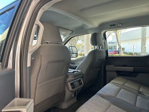 Used 2024 Ford F350 XLT w/ Camper Package image 38