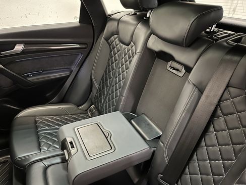 Used 2019 Audi SQ5 Premium Plus w/ Premium Plus Package image 15