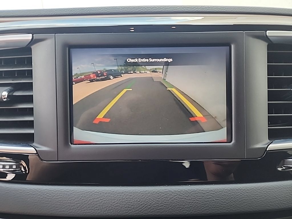 Used 2023 Chrysler Voyager LX FWD image 16