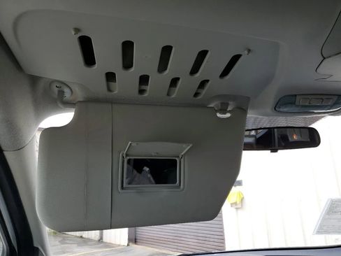 Used 2017 Ford Transit Connect XLT image 29