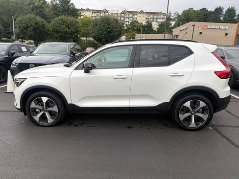 Used 2026 Volvo XC40 B5 Plus w/ Protection Package Premier AWD/4WD image 3