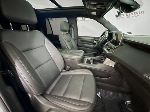 Used 2024 Chevrolet Tahoe Z71 w/ Luxury Package AWD/4WD image 32