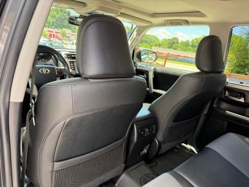 Used 2020 Toyota 4Runner SR5 Premium w/ Moonroof Package AWD/4WD image 59