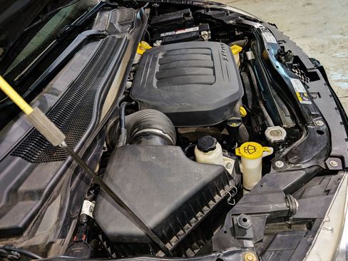 Used 2019 Dodge Grand Caravan SXT image 43