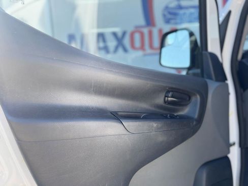 Used 2020 Nissan NV200 S image 35