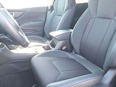 Used 2024 Subaru Forester Premium image 9