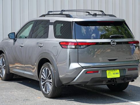Used 2026 Nissan Pathfinder Platinum FWD image 54