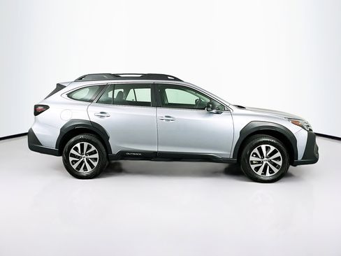Used 2025 Subaru Outback image 10