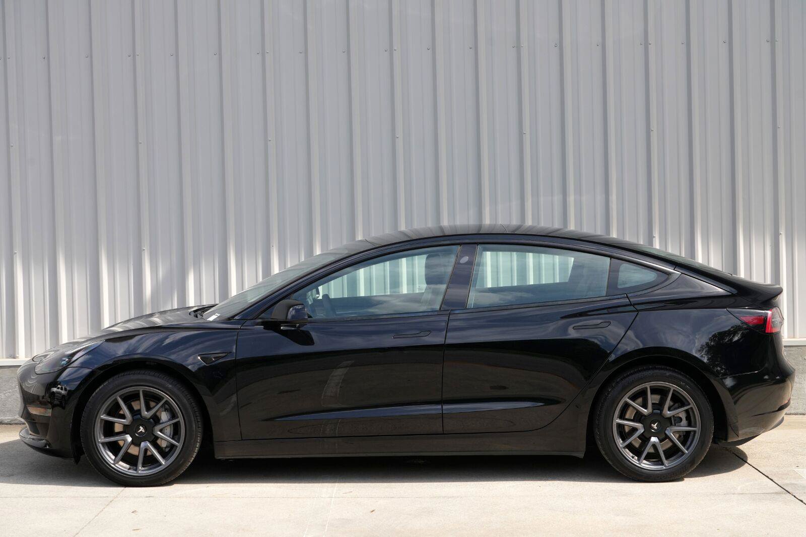 Used 2023 Tesla Model 3 Standard Range RWD image 48