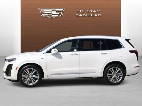 Used 2023 Cadillac XT6 Premium Luxury w/ Technology Package image 2