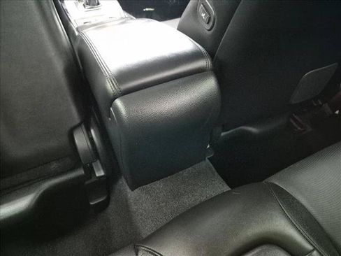 Used 2015 INFINITI Q60 Convertible w/ Premium Package RWD image 21