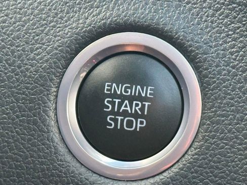 Used 2024 Toyota Tundra Limited AWD/4WD image 20