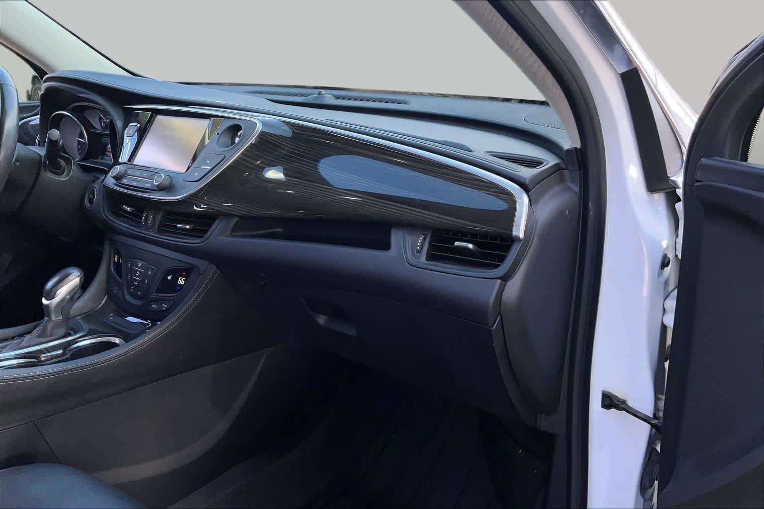 Used 2019 Buick Envision Essence FWD image 15
