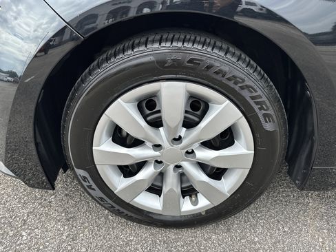 Used 2023 Toyota Corolla LE image 11