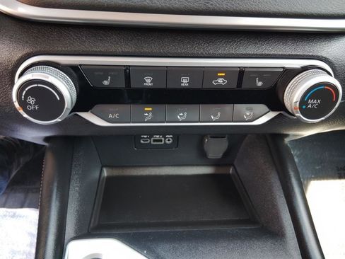 Used 2019 Nissan Altima 2.5 SR w/ SR Premium Package image 23