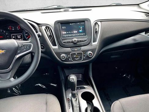 Used 2018 Chevrolet Malibu LS FWD image 8