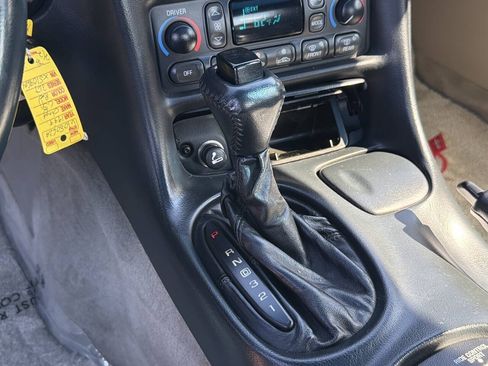 Used 1999 Chevrolet Corvette Coupe w/ Roof Pkg RWD image 26