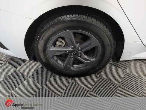 Used 2021 Kia K5 LX image 39