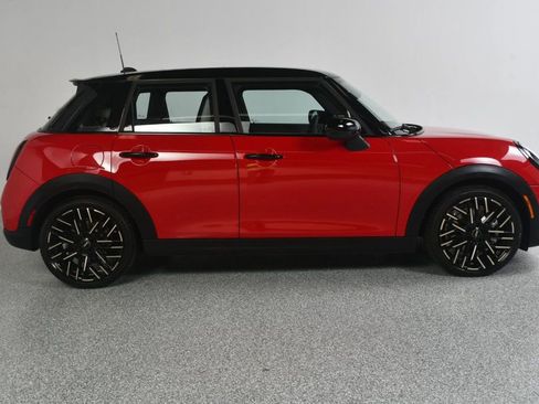 Used 2025 MINI Cooper S FWD image 8
