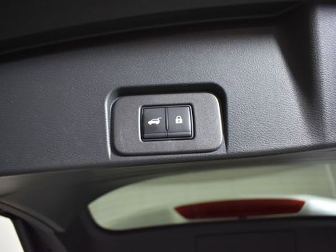Certified 2025 Nissan Rogue Platinum AWD/4WD image 32