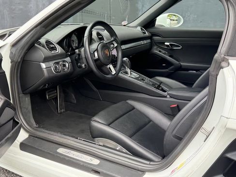 Certified 2017 Porsche 718 Boxster S RWD image 15