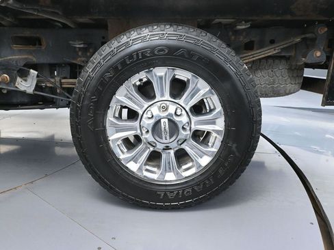 Used 2019 Ford F350 Lariat w/ Chrome Package image 15