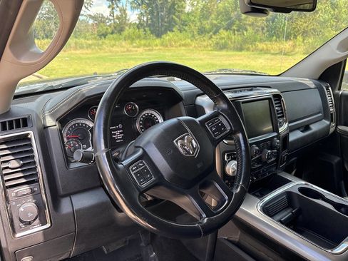 Used 2017 RAM 1500 Sport image 32