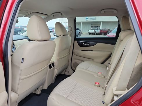 Used 2020 Nissan Rogue SV image 9