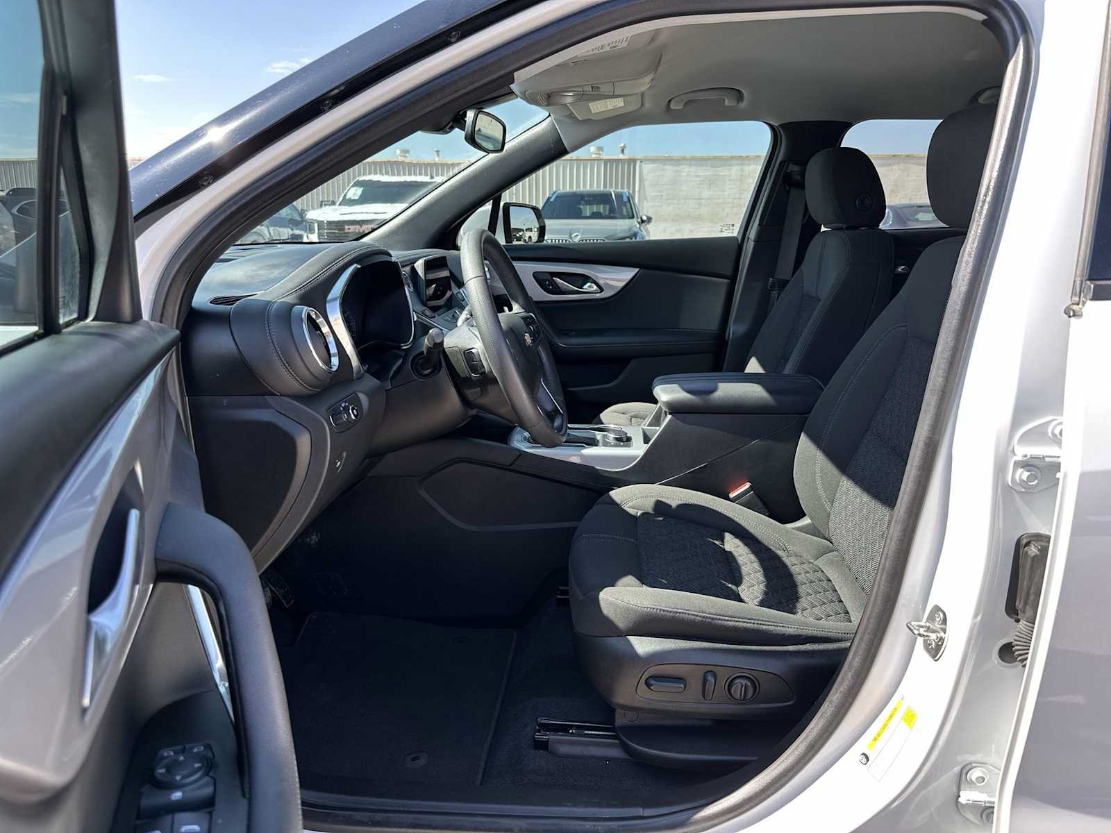 Used 2022 Chevrolet Blazer LT FWD image 10