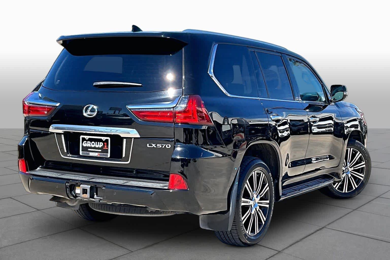 Used 2021 Lexus LX 570 4WD w/ Luxury Package image 13