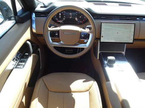 New 2026 Land Rover Range Rover Long Wheelbase SE image 21