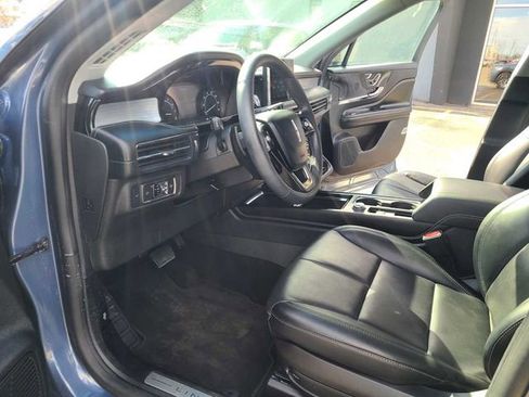 Used 2022 Lincoln Corsair Standard w/ Equipment Group 101A image 14