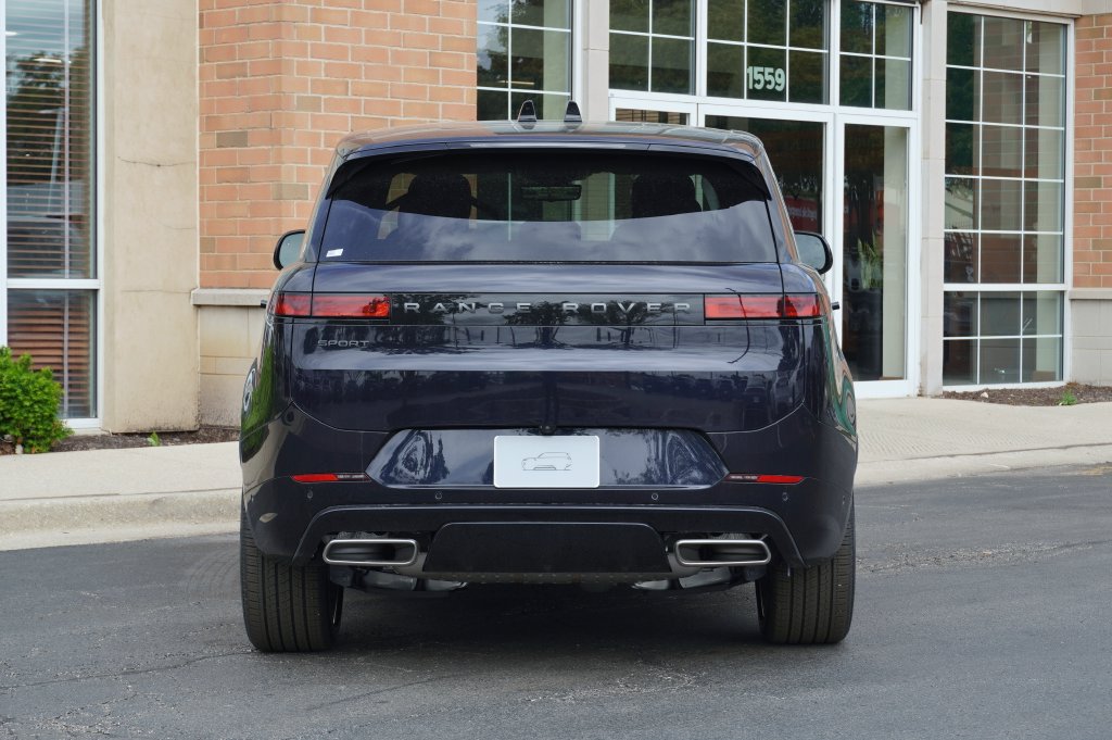 Used 2026 Land Rover Range Rover Sport Dynamic SE AWD/4WD image 5