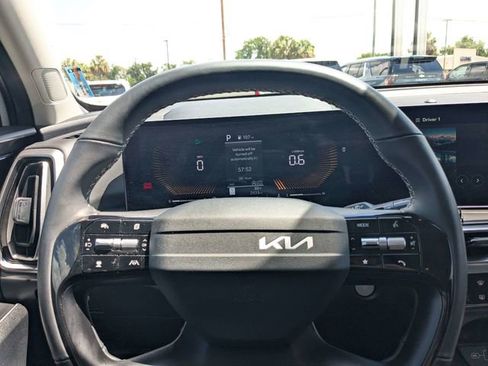 Used 2026 Kia Sorento LX FWD image 21