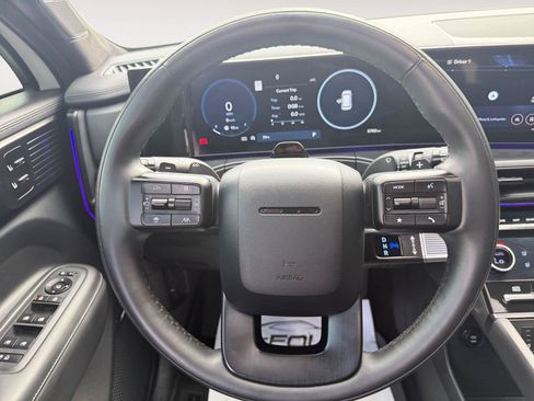 Used 2025 Hyundai Santa Fe Calligraphy AWD/4WD image 16