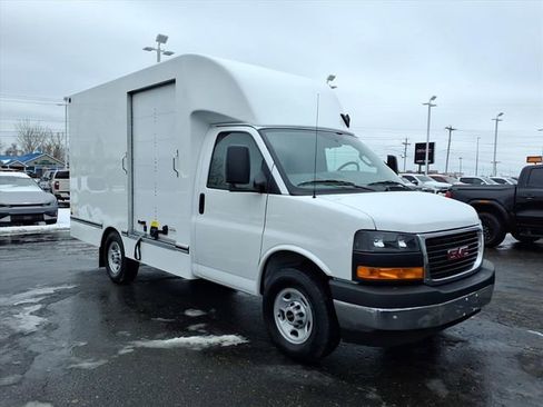 New 2025 GMC Savana 3500 w/ Power Convenience Package image 7