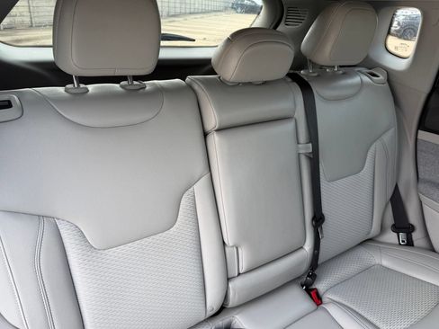 Used 2022 Jeep Compass Latitude w/ Sun and Sound Group FWD image 34