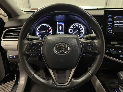 Used 2024 Toyota Camry SE w/ Convenience Package image 20
