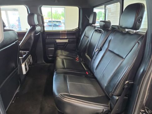 Used 2019 Ford F150 Lariat w/ Equipment Group 502A Luxury AWD/4WD image 39