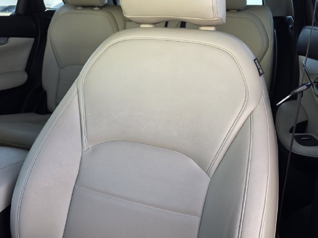 Used 2020 INFINITI QX50 Luxe w/ Navigation Package FWD image 15