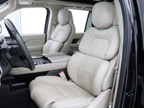 Used 2020 Lincoln Navigator L Reserve w/ Luxury Package AWD/4WD image 14