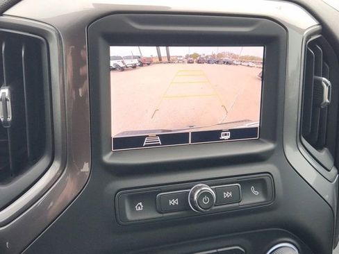 Used 2025 Chevrolet Silverado 1500 Custom image 6