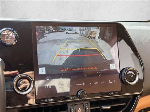 Used 2024 Lexus NX 250 FWD image 14